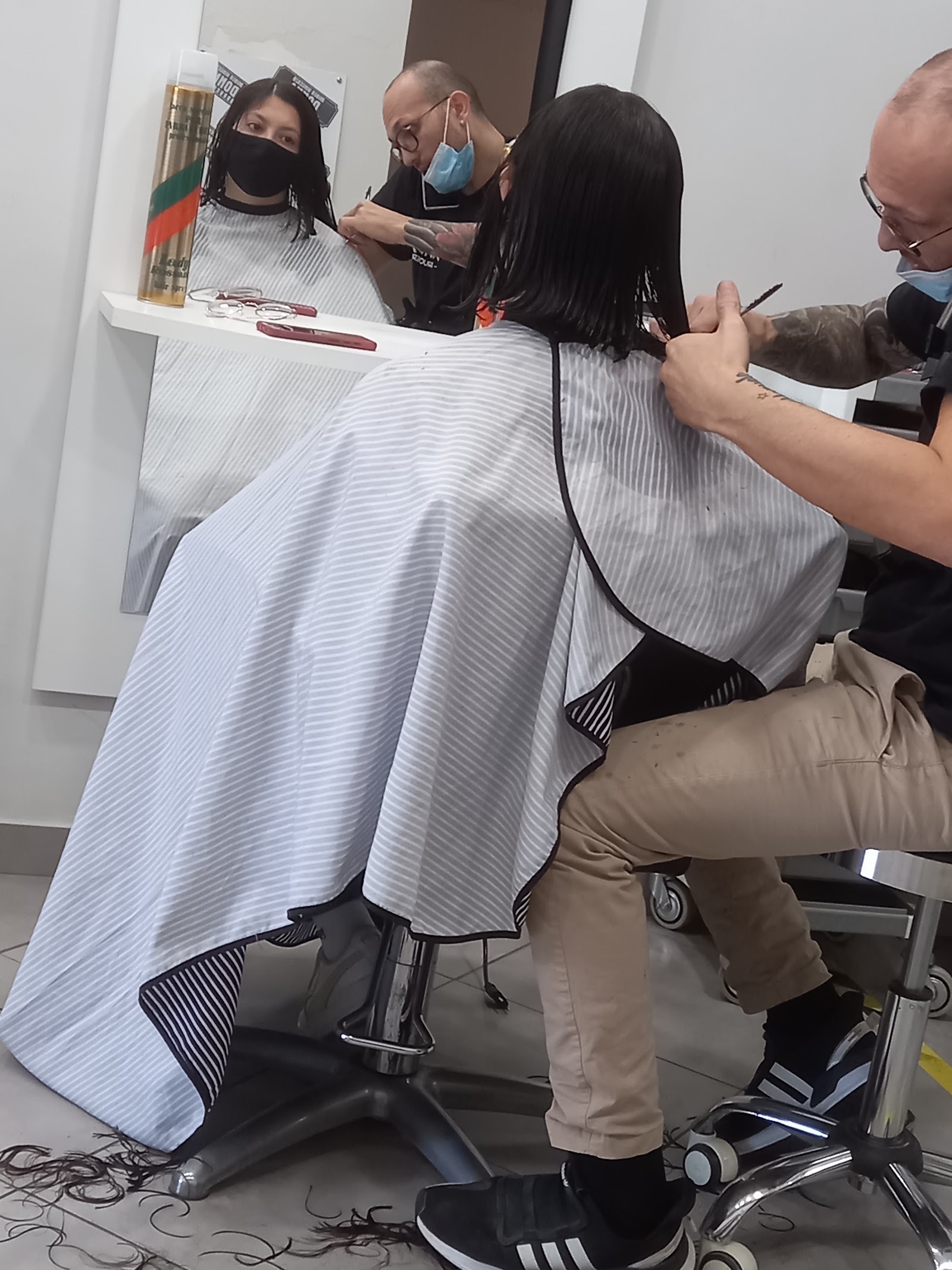 Taglio in corso allo specchio